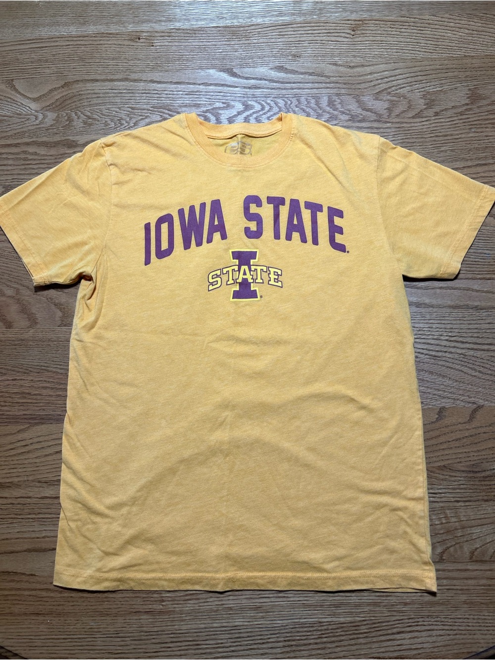 Men’s Iowa State University Shirt in Gold with Red Size Large